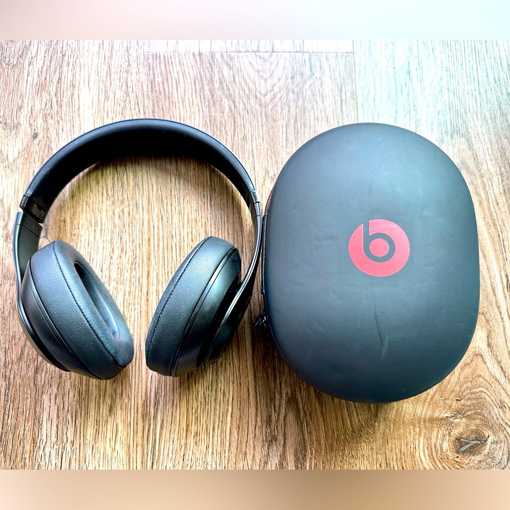 Beats Studio3 Wireless Noise Cancelling Over-Ear Headphones